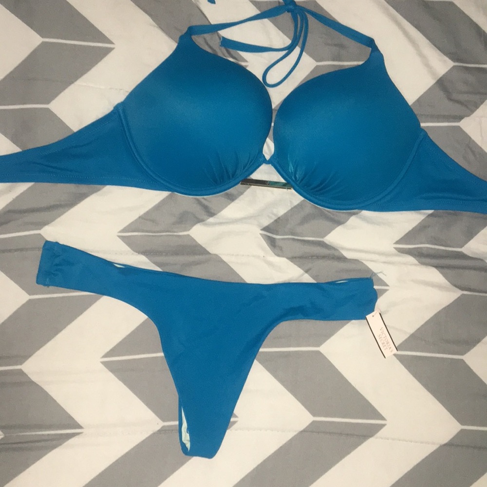 New Victoria’s Secret bikini